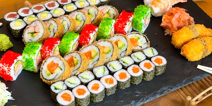 Pestré sushi sety: 54 nebo 62 ks s avokádem, okurkou, tuňákem i lososem