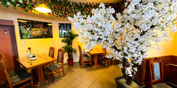 Pestré sushi sety: 54 nebo 62 ks s avokádem, okurkou, tuňákem i lososem