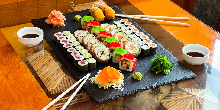 Pestré sushi sety: 54 nebo 62 ks s avokádem, okurkou, tuňákem i lososem