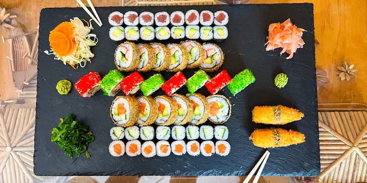 Pestré sushi sety: 54 nebo 62 ks s avokádem, okurkou, tuňákem i lososem