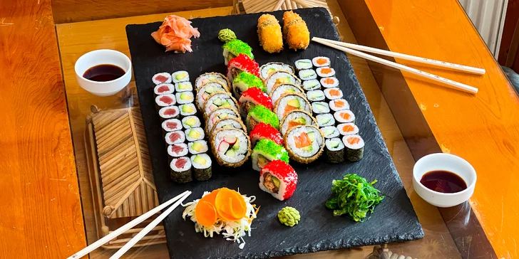 Pestré sushi sety: 54 nebo 62 ks s avokádem, okurkou, tuňákem i lososem