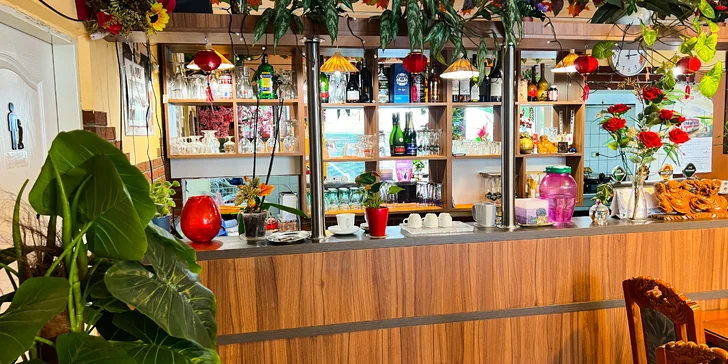 Pestré sushi sety: 54 nebo 62 ks s avokádem, okurkou, tuňákem i lososem