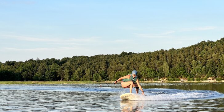 Motorový surf JetBoard: 30-60 min. jízdy po Velkém Boleveckém rybníku pro jednoho i partu