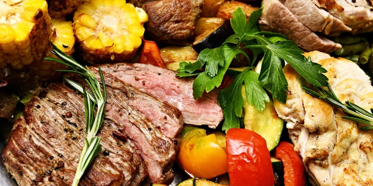 Až 1500 Kč na cokoliv v restauraci Meduzzy: dobroty k pivu, burgery, gril i dezerty
