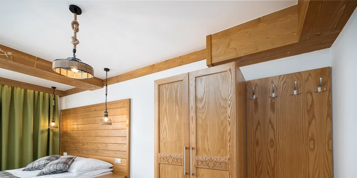 Lesní apartmány blízko aquaparku Terma Bania: privátní wellness, snídaně a slevy na zábavu