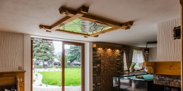 Lesní apartmány blízko aquaparku Terma Bania: privátní wellness, snídaně a slevy na zábavu