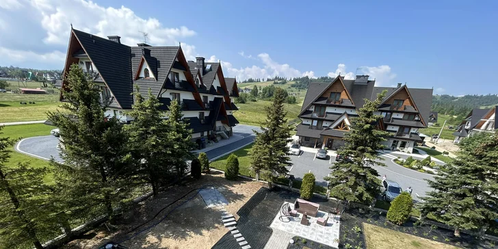 Lesní apartmány blízko aquaparku Terma Bania: privátní wellness, snídaně a slevy na zábavu