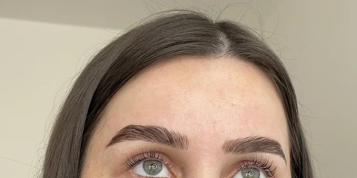 Laminace obočí a lash lifting řas včetně barvení a výživy v centru Prahy