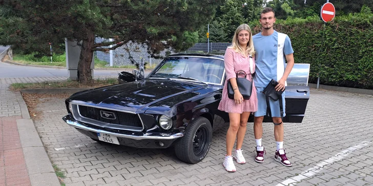Jízda zpátky časem: 15–60 min. jako spolujezdec či řidič Mustangu z roku 1967, V8, výfuky Magnaflow