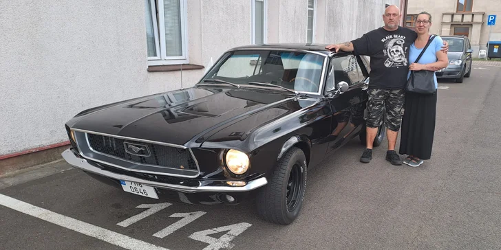 Jízda zpátky časem: 15–60 min. jako spolujezdec či řidič Mustangu z roku 1967, V8, výfuky Magnaflow