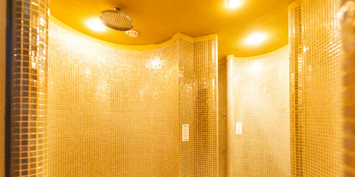 2,5hodinový vstup do wellness se saunami a vířivkou a káva pro 2 osoby