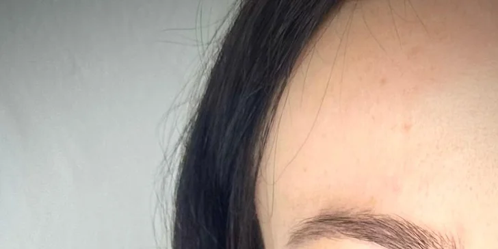 Úprava a barvení obočí, lash lifting i prodloužení řas metodou 2D