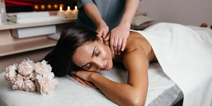 Maderoterapie proti celulitidě nebo indická relaxační masáž zad a hlavy či celého těla