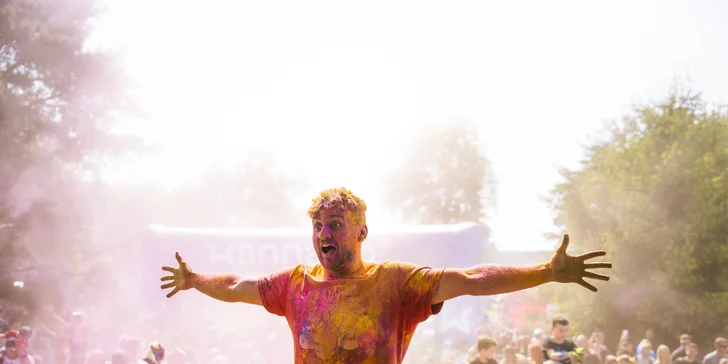 Vstupenka na rodinný festival Bezva Fest: hudba, youtubeři a atrakce v ceně