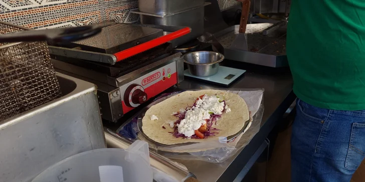 Zažeňte velký hlad: XL kebab nebo falafel podle výběru pro 1 či 2 osoby