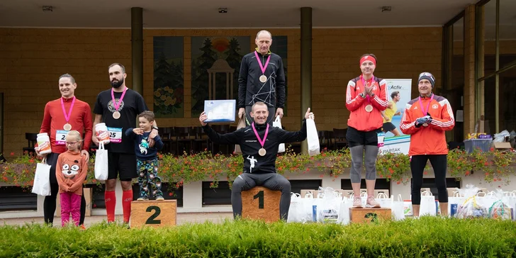 Startovné na závodní běhy v Luhačovicích: desítka, štafeta i půlmaraton