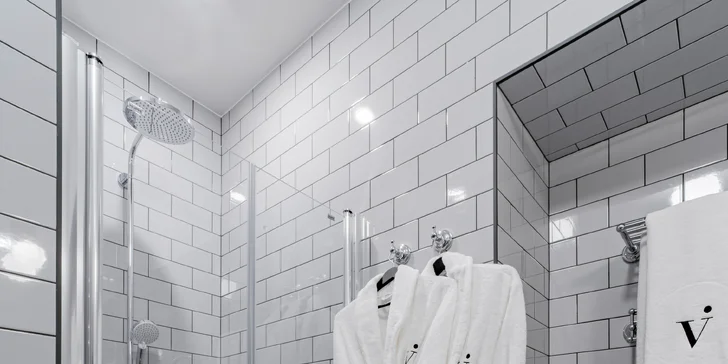 Pobyt v novém designovém hotelu v Karlíně: snídaně do postele i privátní wellness