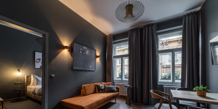 Pobyt v novém designovém hotelu v Karlíně: snídaně do postele i privátní wellness