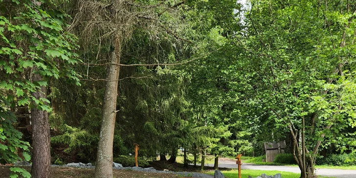 Vstup na 18jamkový adventure minigolf pro děti, dospělé i celou rodinu