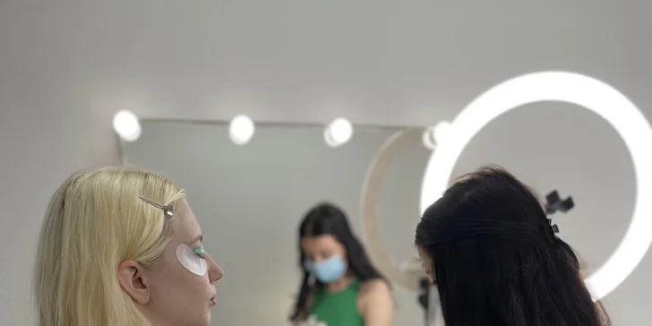 Laminace obočí a lash lifting řas včetně barvení a výživy v centru Prahy