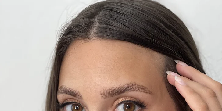 Laminace obočí a lash lifting řas včetně barvení a výživy v centru Prahy