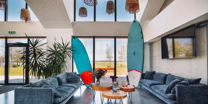 Pobyt na břehu jezera Sarbsko u Baltu: snídaně, wellness i půjčení paddleboardů a šlapadel nebo surfování