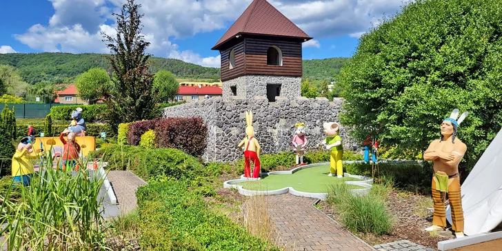 Minigolf v pohádkovém světě: vstupné pro dvojice i rodinu