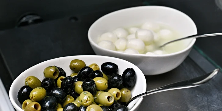 Snídaně all you can eat v prvorepublikovém bistru v centru Prahy pro 1 či 2 osoby