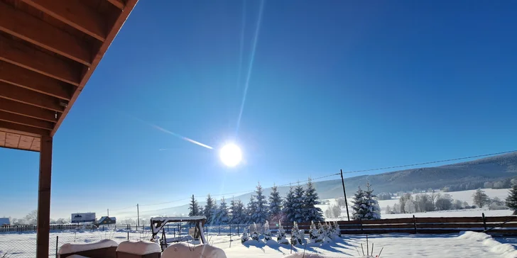Luxusní chata v Kladské kotlině až pro 7 osob: kuchyňka, gril i sauna