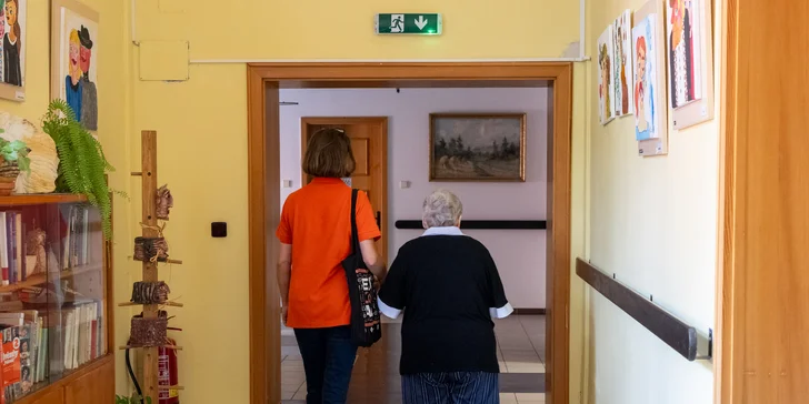 Buďte naší hvězdou: podpořte Světlušku a zrakově postižené seniory