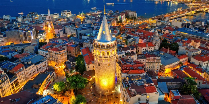 Silvestr v Istanbulu: letenka, 3 noci v hotelu se snídaní, plavba po Bosporu i okružní jízda městem