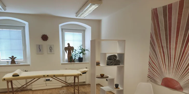 Masáž hlavy, zad a šíje, dolních končetin, celého těla i Breussova masáž