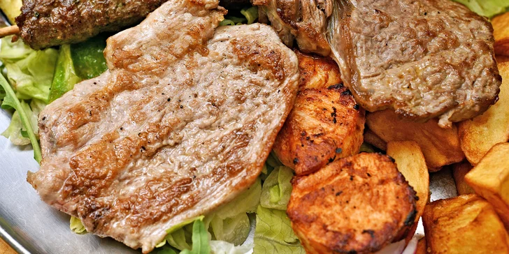 Mix grill: 400 nebo 800 g hovězího, vepřového, kuřecího a jehněčího