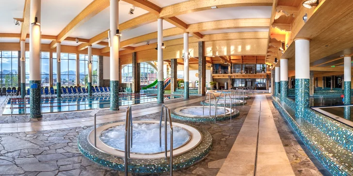 Termální aquapark v Polsku: vnitřní i venkovní bazény, vířivky, tobogány, atrakce i saunový svět