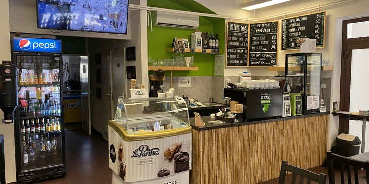 Káva dle výběru a makronky i kávové speciály v centru Ústí nad Labem