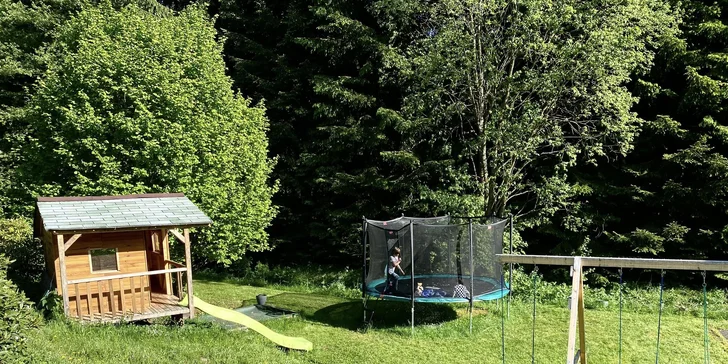 Apartmány v Jizerkách až pro 6 osob: dárek, lahev sektu na pokoji, zahrada, gril, dětské hřiště