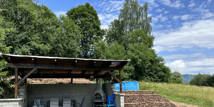 Apartmány u Trutnova pro dva i rodinu: kuchyňka, moderní prostory a možnost wellness