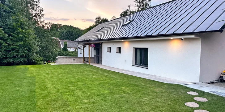 Apartmány u Trutnova pro dva i rodinu: kuchyňka, moderní prostory a možnost wellness