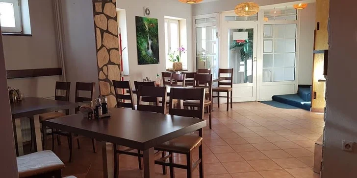 Dvouchodové asijské menu podle výběru a nápoj pro 1 či 2 osoby