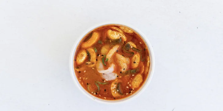 Dvouchodové asijské menu podle výběru a nápoj pro 1 či 2 osoby