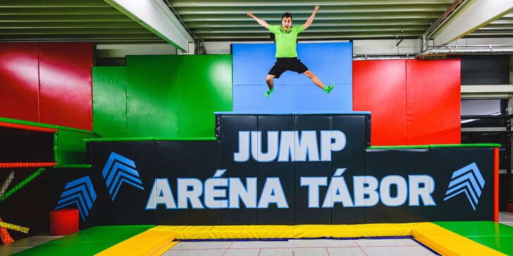 Jump aréna Tábor plná atrakcí: 1 či 2 hod. nebo celý den v trampolínovém parkour centru s plochou 1200 m²