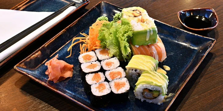 Pestré sety 16–56 sushi rolek v Malešicích: okurka, avokádo, losos i krab či krevety