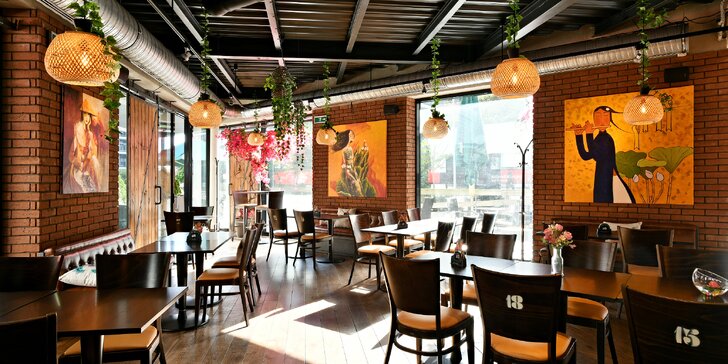 Otevřené vouchery na 300–1500 Kč na cokoli v asijské restauraci Miss Hanoi