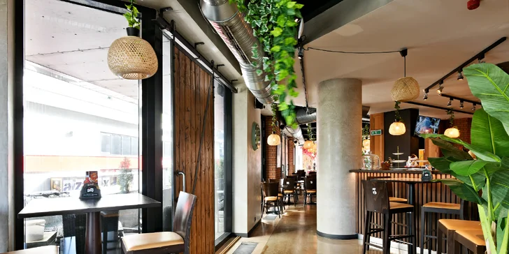 Otevřené vouchery na 300–1500 Kč na cokoli v asijské restauraci Miss Hanoi