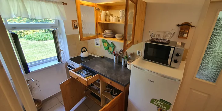 Chalupa na polosamotě jen 6 km od NP Šumava: až pro 5 osob, blízko cyklostezky a řeky Otavy