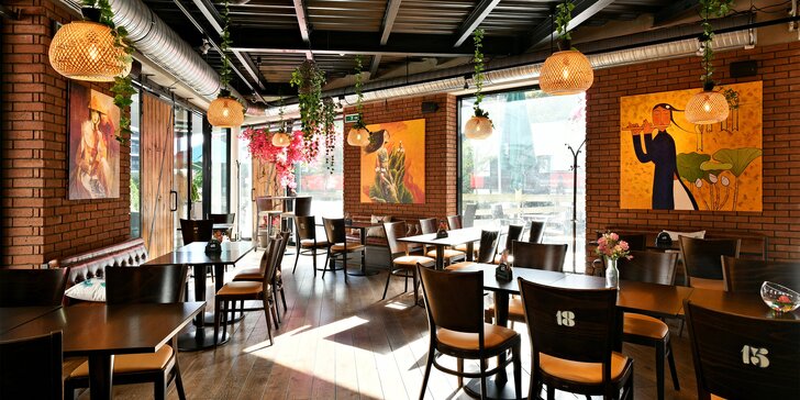 Otevřené vouchery na 300–1500 Kč na cokoli v asijské restauraci Miss Hanoi