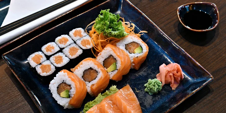Pestré sety 16–56 sushi rolek v Malešicích: okurka, avokádo, losos i krab či krevety