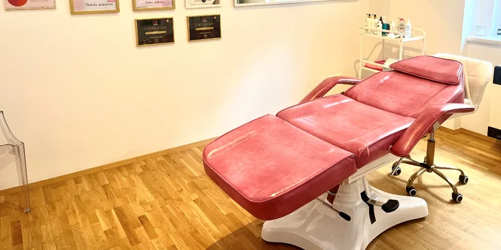 Kosmetické ošetření normální i citlivé či aknózní pleti, detoxikace nebo lifting obličeje a dekoltu