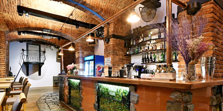 Otevřené vouchery na cokoli v česko-ukrajinské restauraci: varenyky, burger i žebra