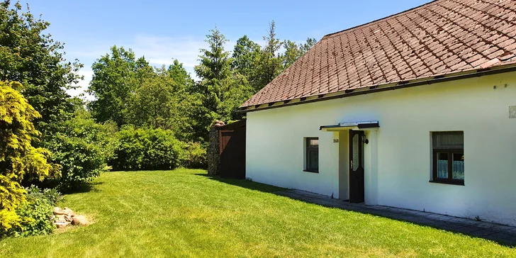 Chalupa na polosamotě jen 6 km od NP Šumava: až pro 5 osob, blízko cyklostezky a řeky Otavy